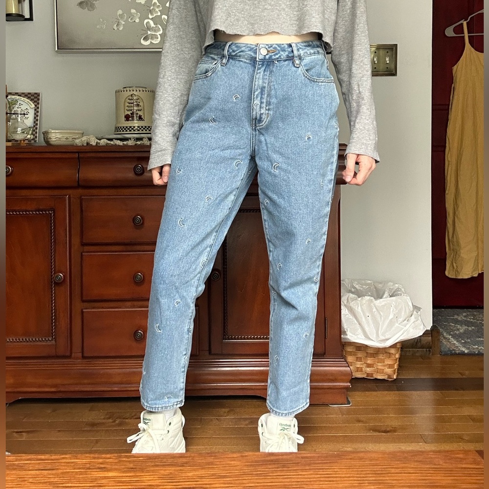 Pacsun Blue Mom Jeans With Embroidered Moons Size 28